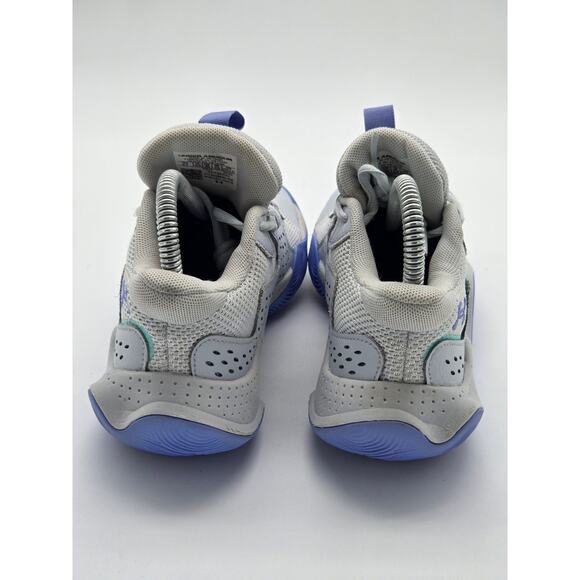 Under Armour Jet '23 "Grey/Blue" Boys Basketball Shoe 4Y | 3026635-102 - Picture 7 of 8